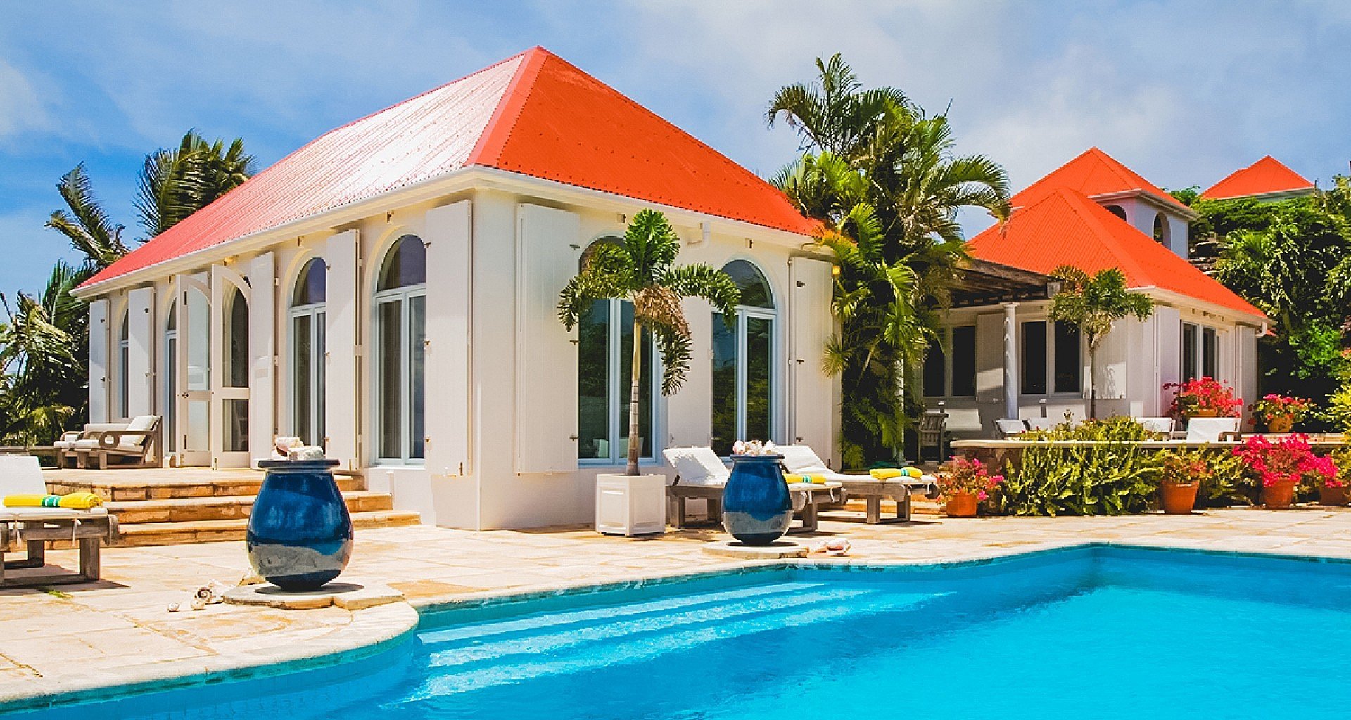 2006-017-header at Villa Beverly