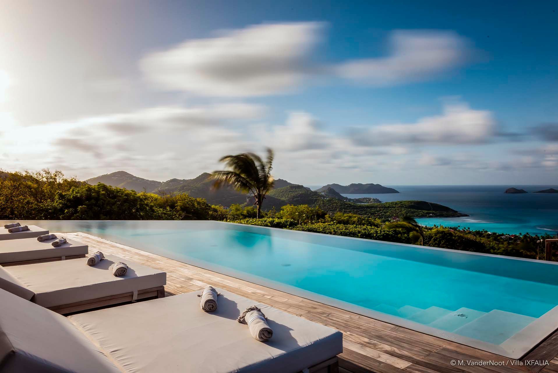 pool ocean view at Villa Ixfalia