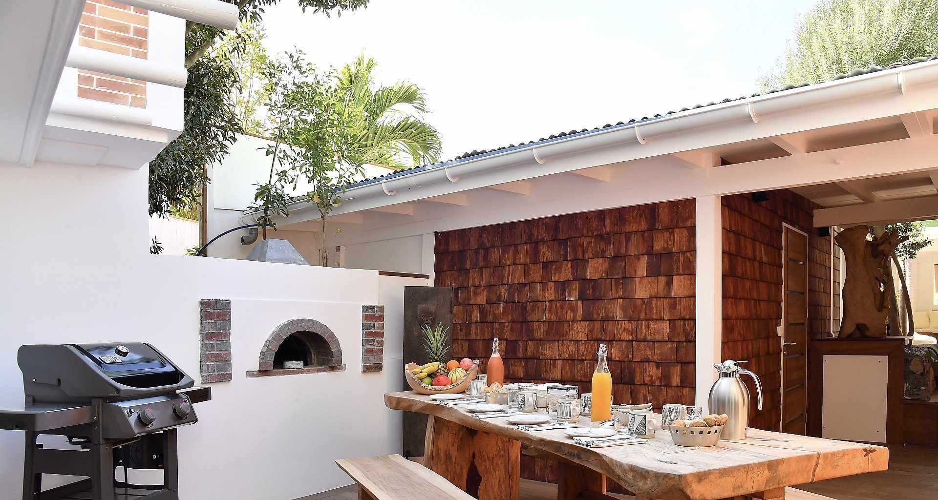 9921-header at Villa Moonlight