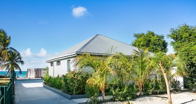 WebUse-Day-1jpgBFIvFr-header at Villa Caza Lili