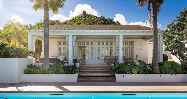 _MG_8524-header at Villa Ela