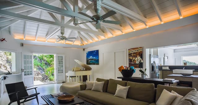 living-kitchen-header at Villa Kiara House