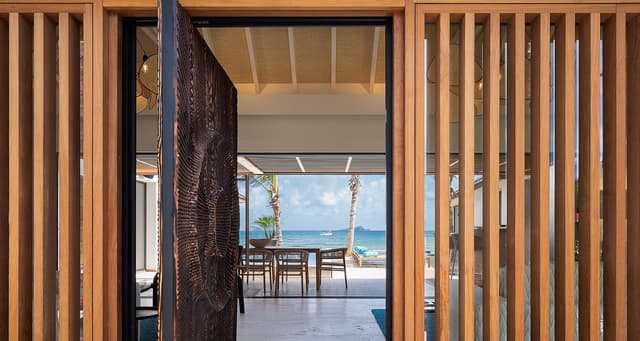 _MG_7686-header at Villa Maverick