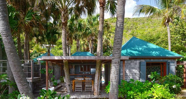 8-header at Villa Palm House