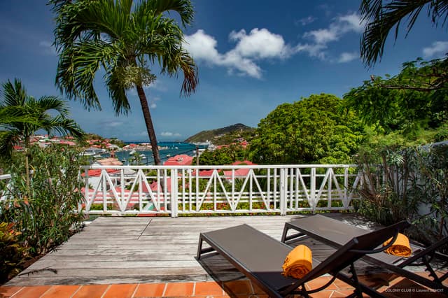 Colony Club E2 photo 2