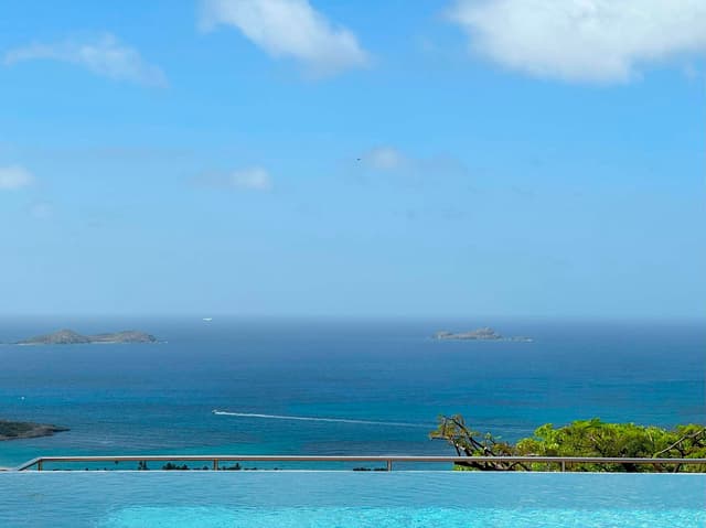 Globe Trotter photo 2