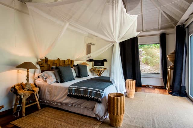 Mademoiselle photo 1