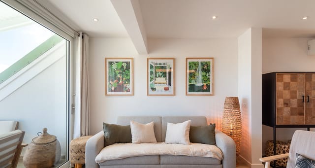 JEAN-VUE-1483-header at Villa Aqua