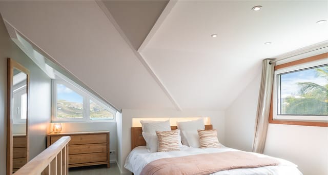 JEAN-VUE-1510-header at Villa Aqua