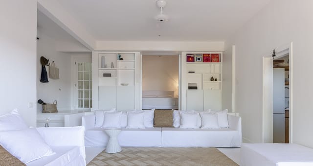 V2---Jeanne-LE-MENN-6-header at Villa Biba