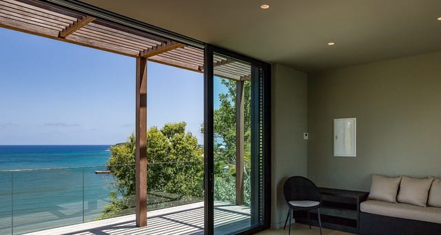 MG4722jpgKyw0HL-header at Villa Blackstone