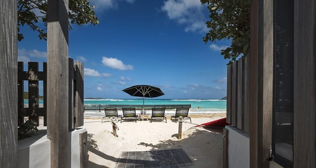 BOM-4jpgQ4c07J-header at Villa BOM