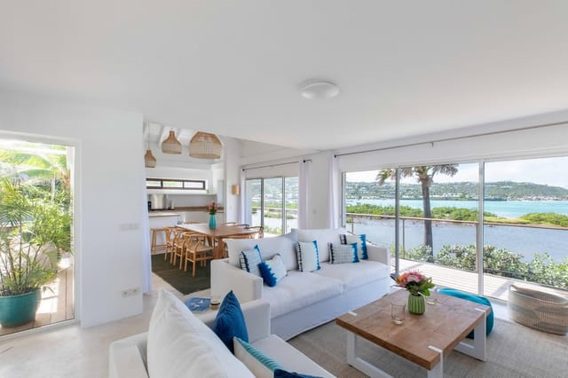 living at Villa Borderline