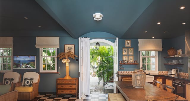 _MG_7095-header at Villa Botanist