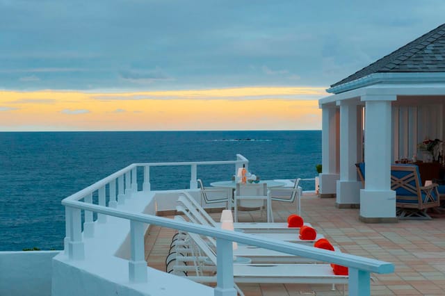 au Vent - Outside dining at Villa Cap au Vent