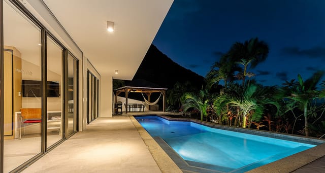 de-vue-sans-titre-4817-CR3_DxO_DeepPRIME-2-header at Villa Claire