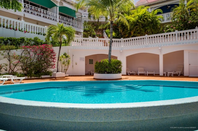 Ccle2 pool at Villa Colony Club E2