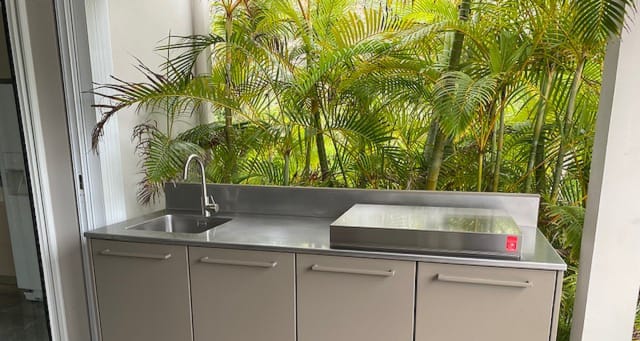 CS1-header at Villa Côte Sauvage