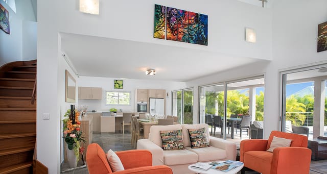 vdn-2277-header at Villa Côte Sauvage