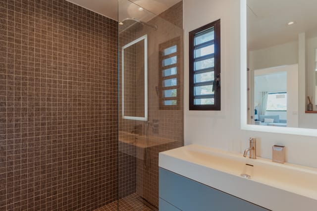 bedroom 1 bathroom 1 at Villa Cozy Amancaya