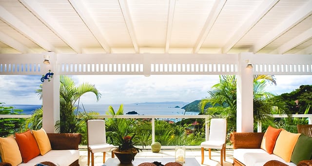 056-header at Villa Des Amis