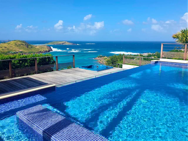 pool ocean view at Villa Endeavour