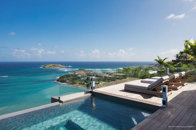 pool ocean view at Villa Epicure