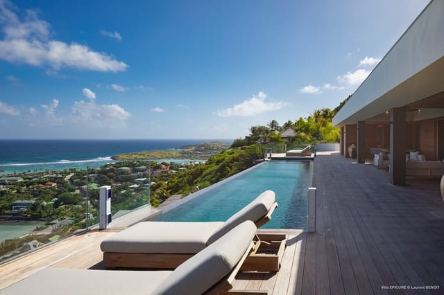 pool ocean view at Villa Epicure
