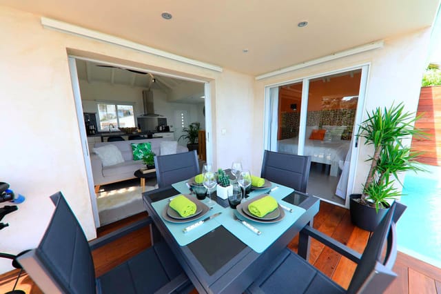 table living room at Villa Etoile du Nord