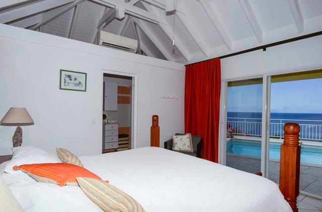 Galets bedroom 02 ocean view at Villa Grands Galets