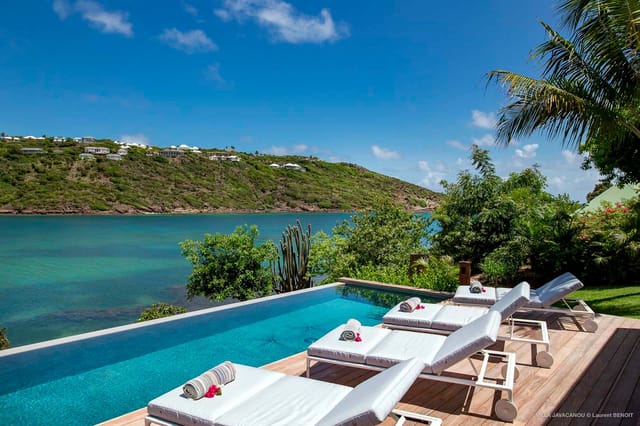 pool ocean view at Villa Javacanou