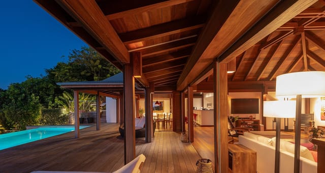 47-header at Villa Kyreve