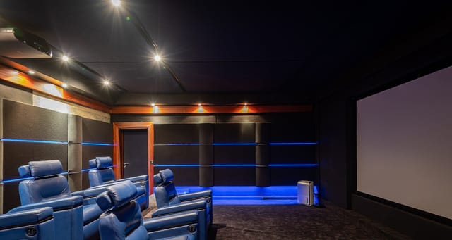 21B-header at Villa Kyreve