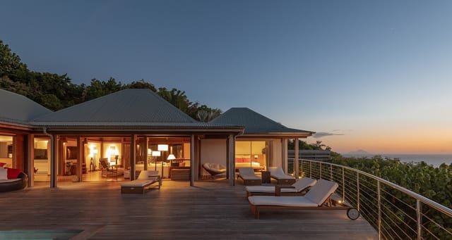 50-header at Villa Kyreve