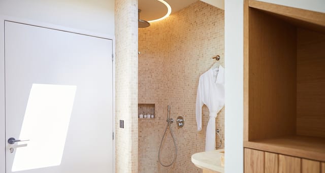 _FRB9969_bdef-header at Villa La Paloma