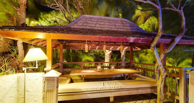 vue-nuitjpgmgndZK-header at Villa Lama