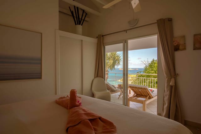 bedroom 02 ocean view at Villa Lataniers