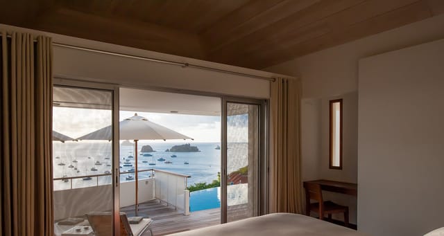 7578-header at Villa Le Phare