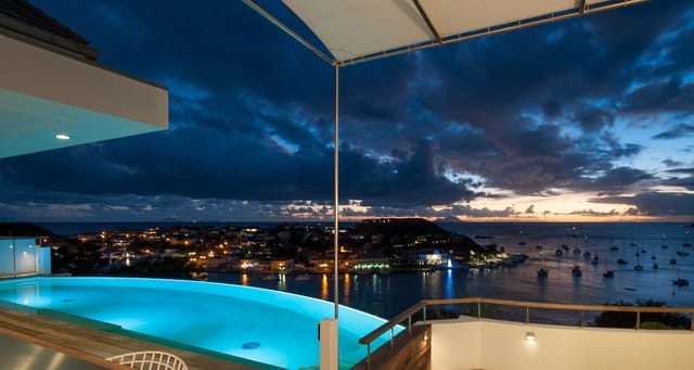 7780-header at Villa Le Phare