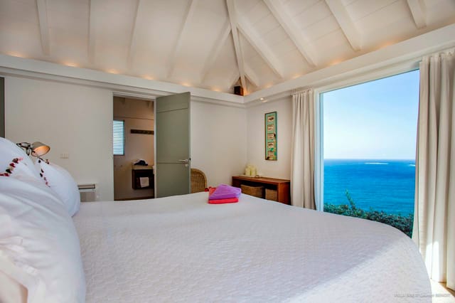 Caramba bedroom 01 ocean view at Villa Little Caramba