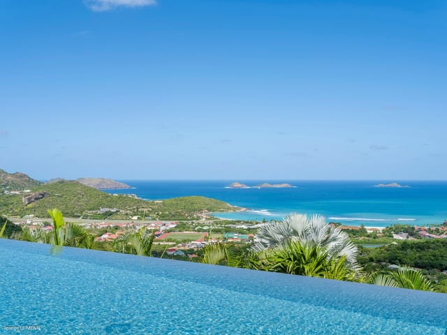 pool at Villa Loukoko