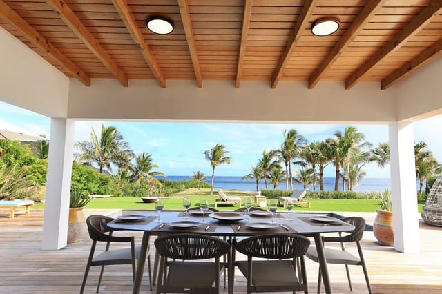 Outside Dining at Villa Luffy