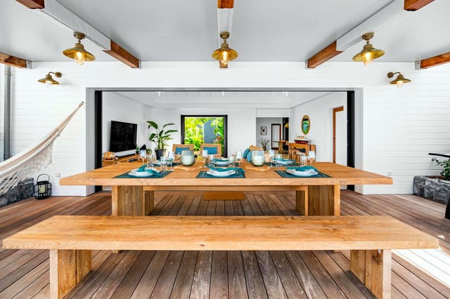 Ma'o - Outside dinning at Villa Ma’O