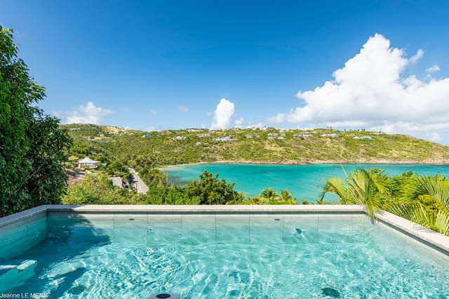 pool ocean view at Villa Marigot Bay