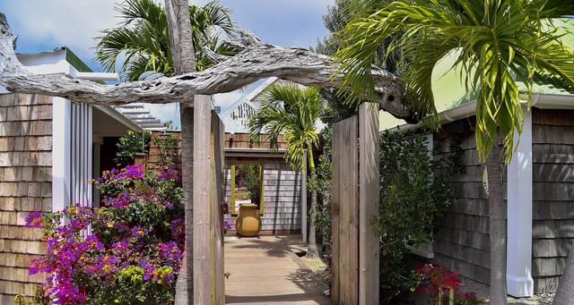 0057-header at Villa Moonlight