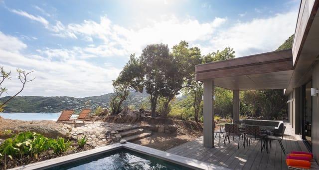 allard-©-Villa-1-11-header at Villa Nanou