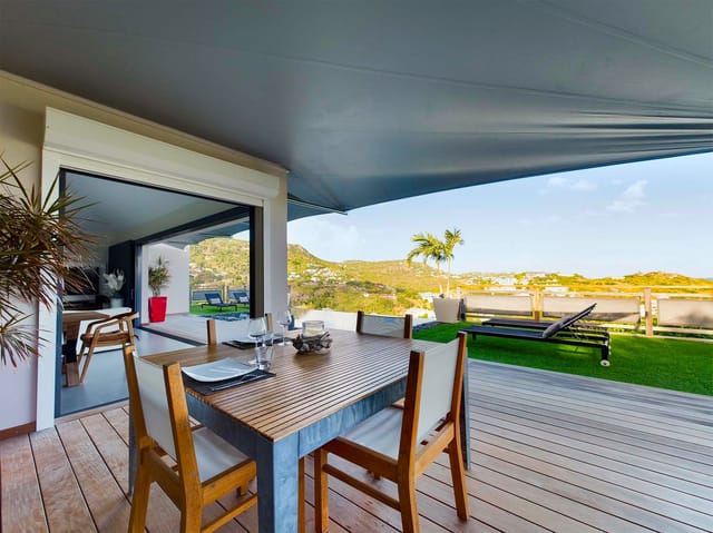 Space - Outside Dining at Villa Open Space