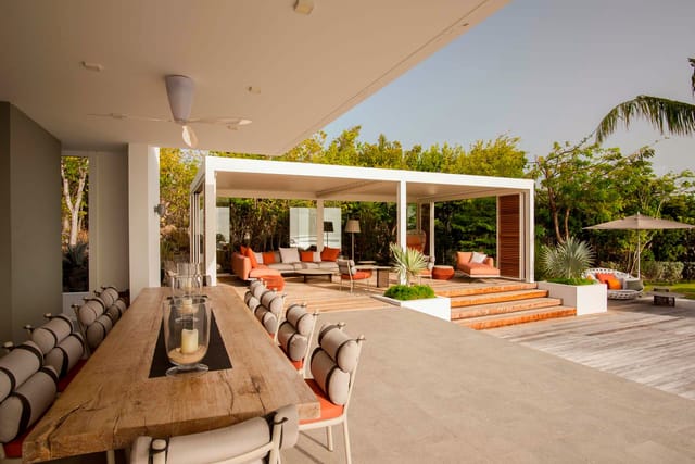 Springs - Outside Dining at Villa Palm Springs