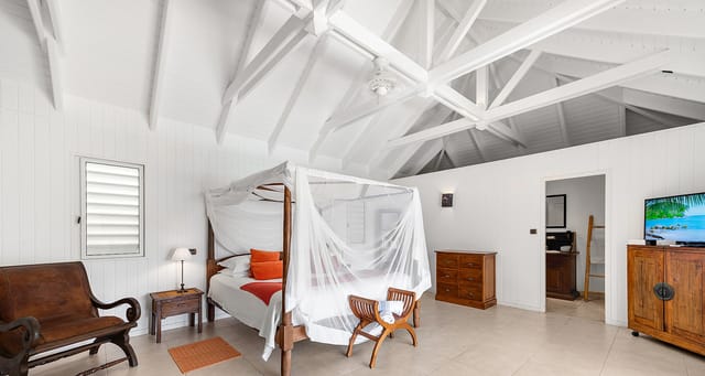 ©JulietteRemi_SaintLouis_0943-header at Villa Petit Saint Louis