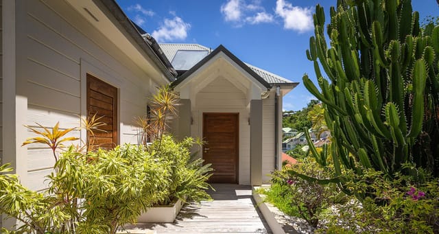 IMG7991jpgQMsYaC-header at Villa Phebus